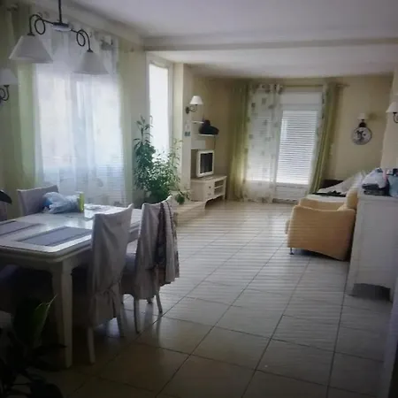 Nova Irina Apartment *